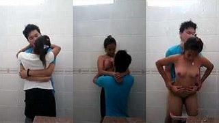Viral Dua Abg Kebelet di Toilet Umum Top Global X