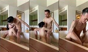 Pasangan Remaja Dua Sejoli Main Air di Bathtub